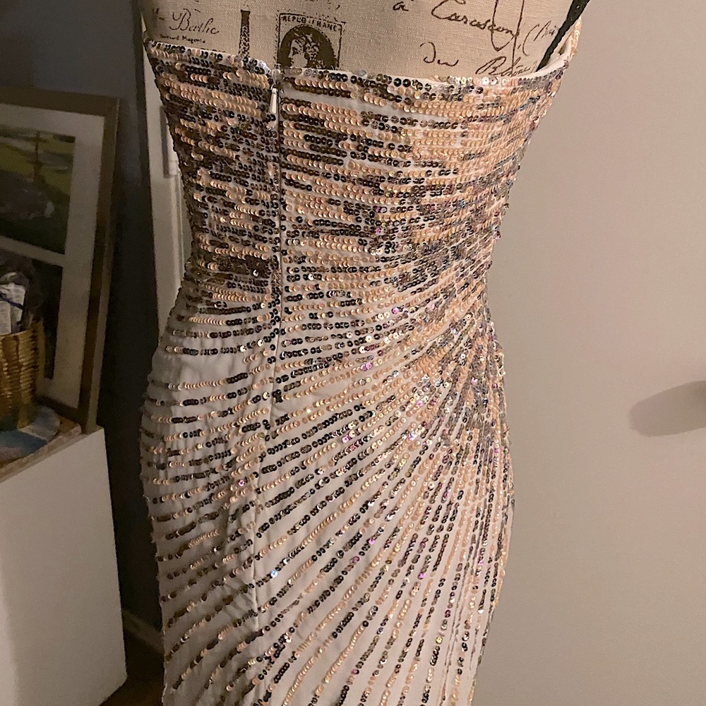Barbie stunning dress high rise leg slit - Picture 17 of 17